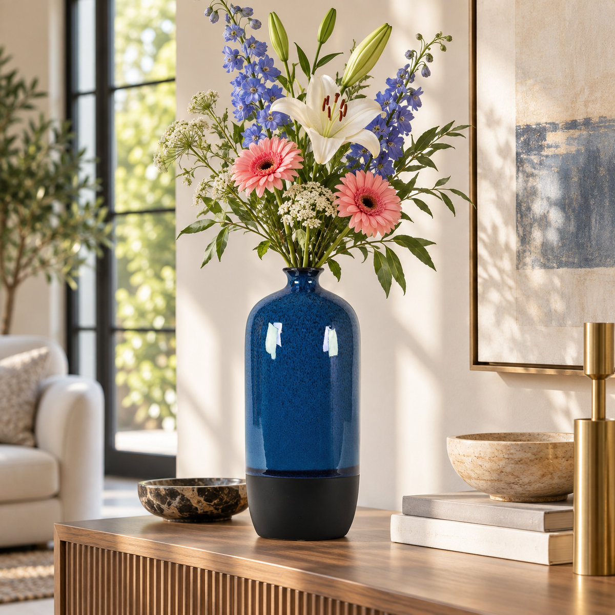 Avenza Glossy Ceramic Vase