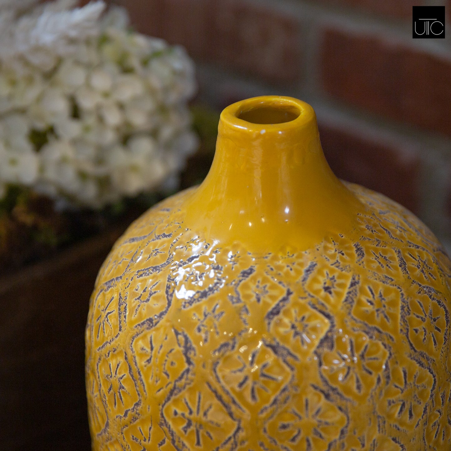 Faryn Distressed Diamond Pattern Vase