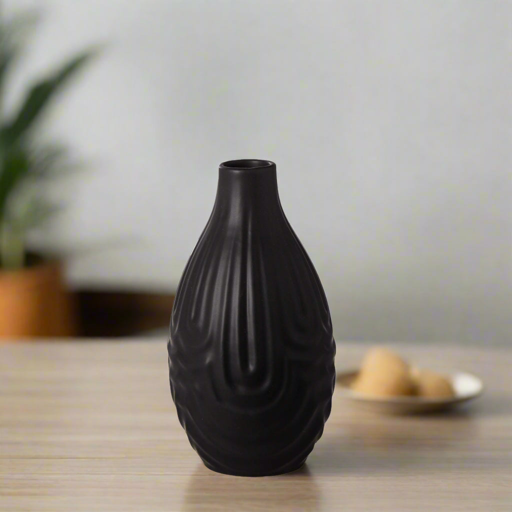 Moana Abstract Line Ceramic Vases