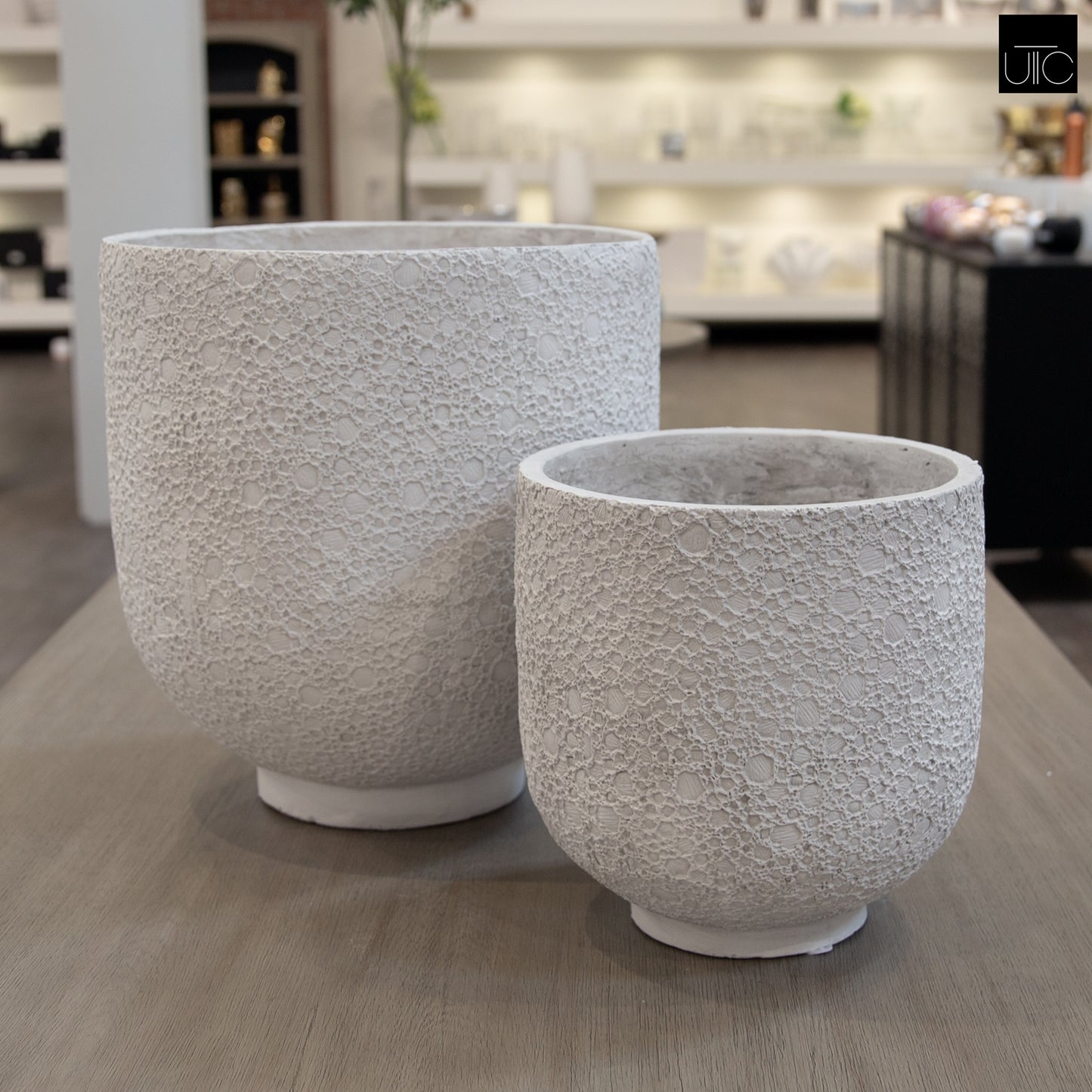 Irina Textured Cylinder Planters with Recessed Pedestal Base (Set of 2)