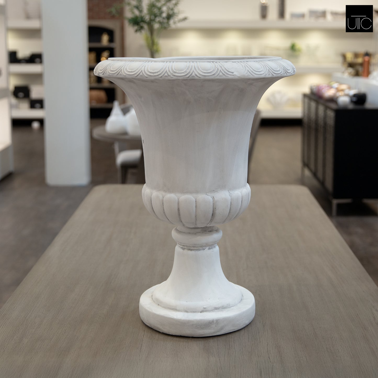 Klavdia Classical Pedestal Urn Planter with Decorative Rim