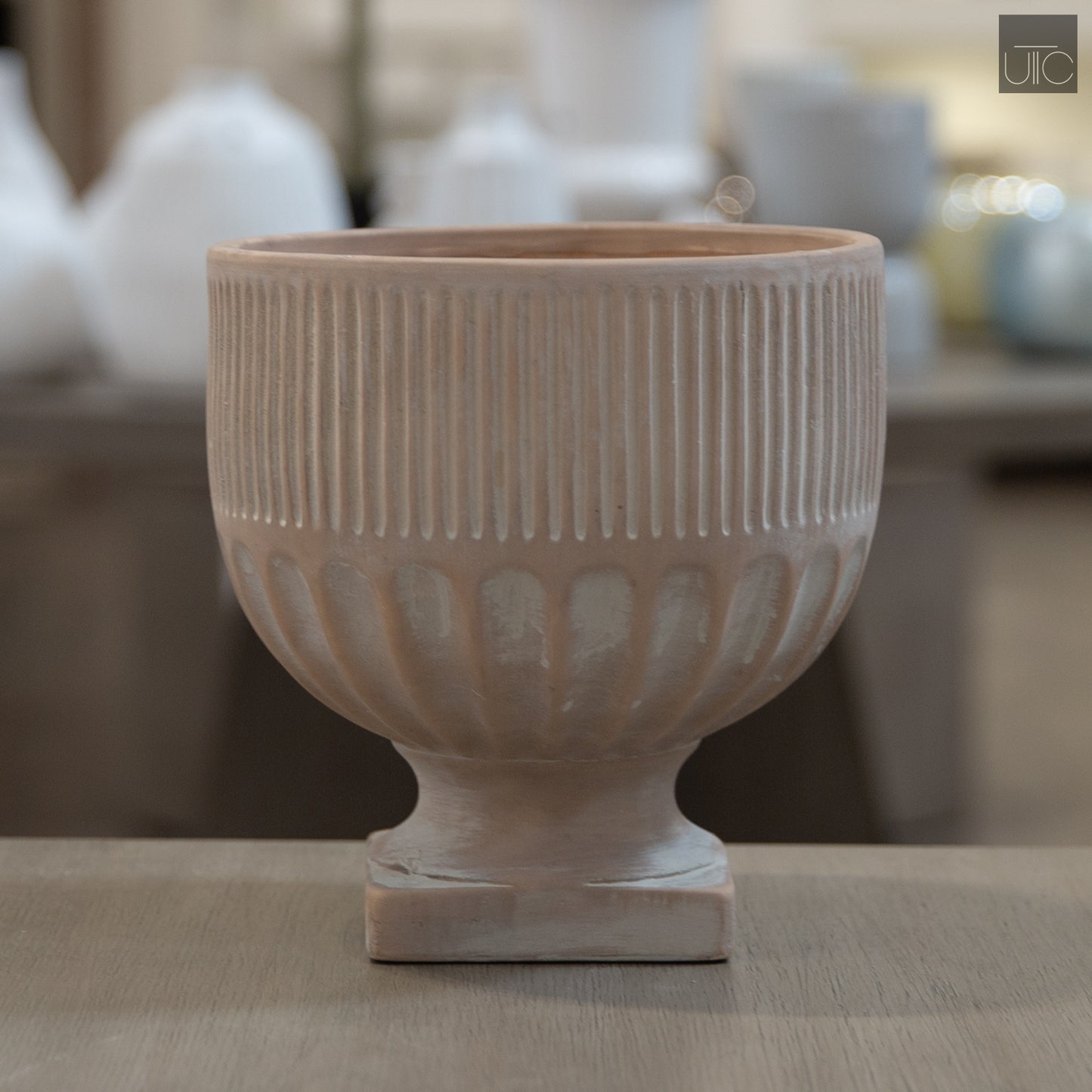 Lou Goblet-Style Pedestal Planter