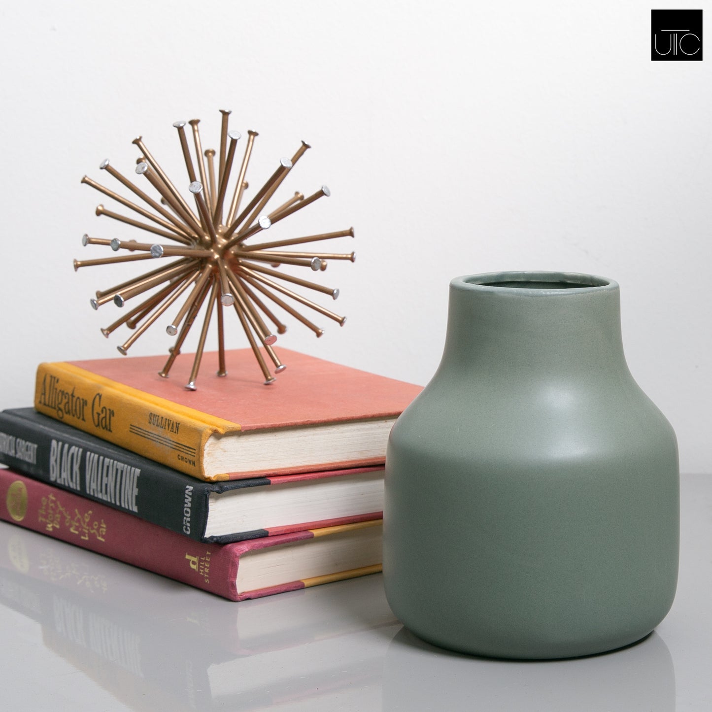 Rui Ceramic Vase