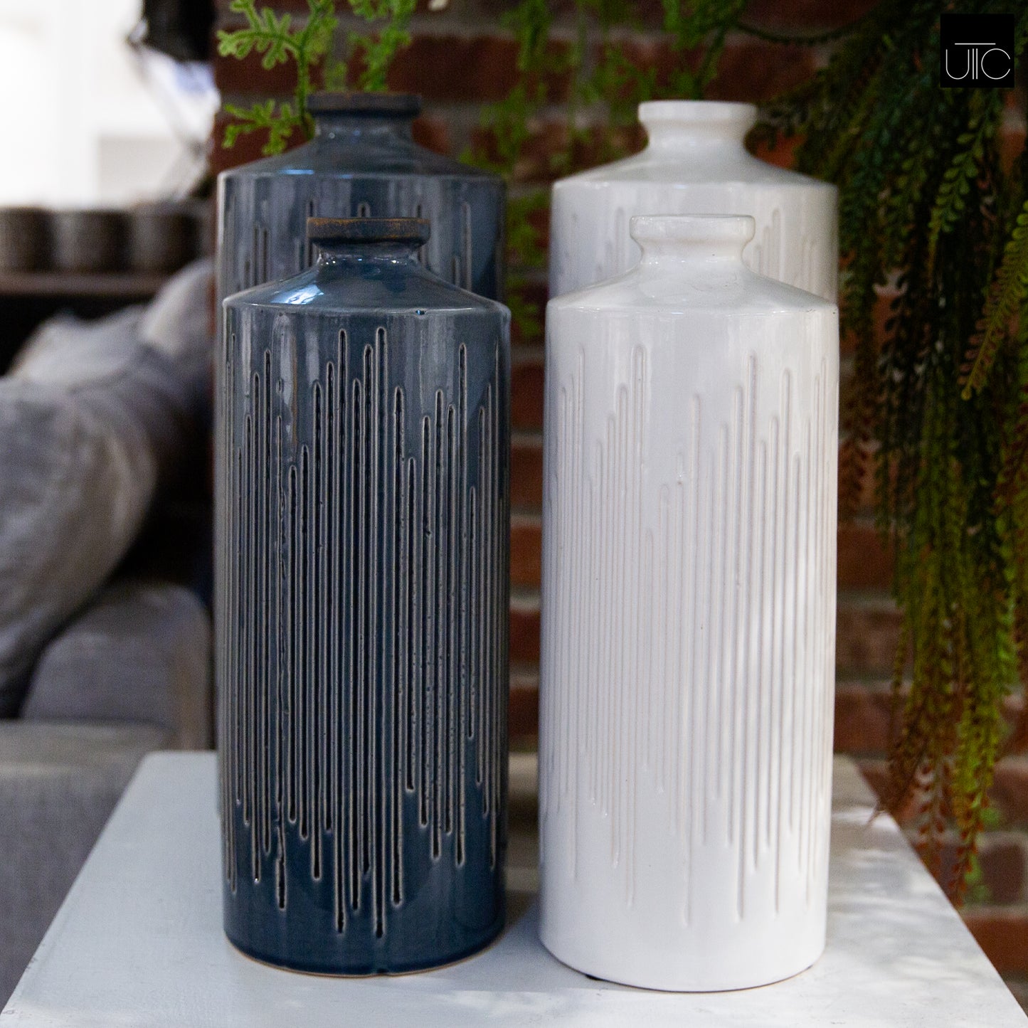 Zerith Vertical Line Design Ceramic Vase