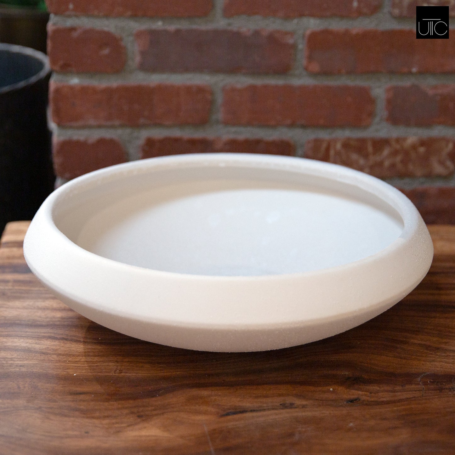 Thalara Stoneware Flower Pot