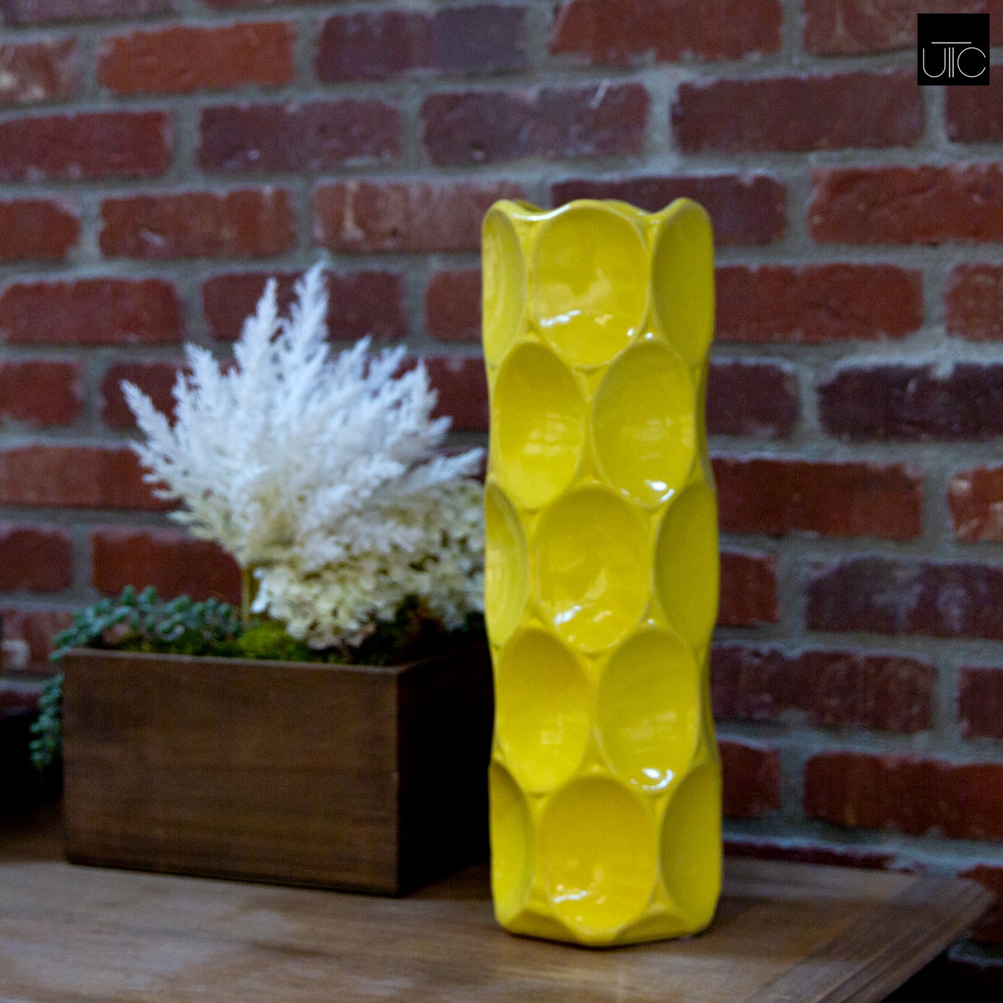 Jaselle Dimpled Ceramic Vase