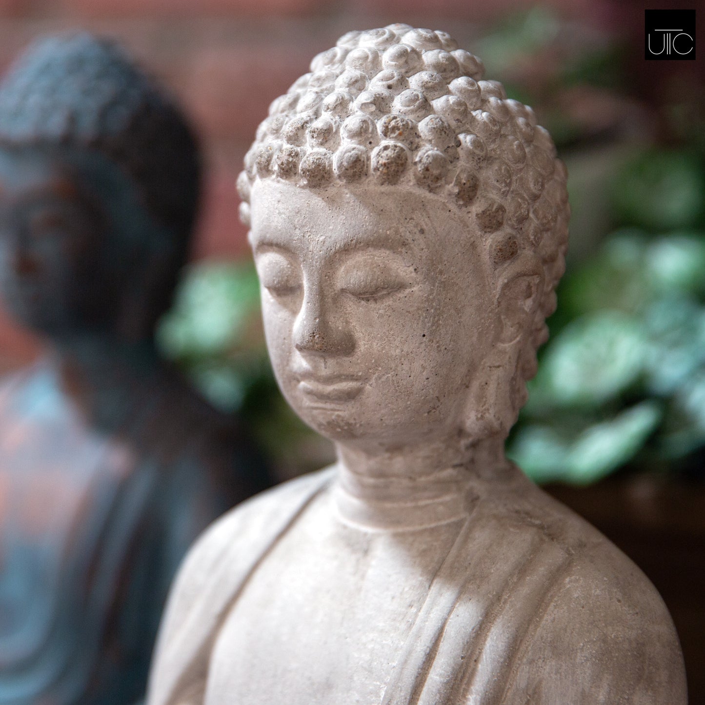Serava Cement Meditating Buddha Figurine