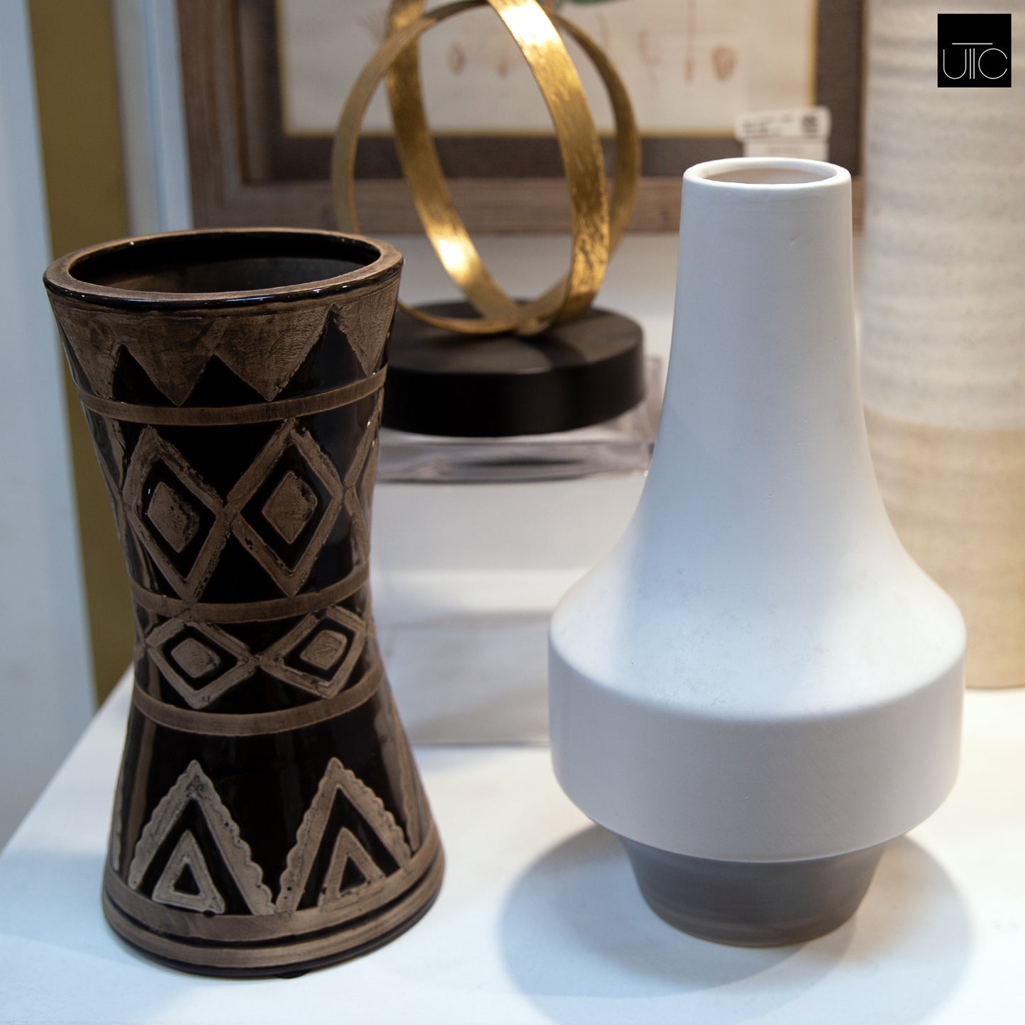 Delric Long Neck Ceramic Vase