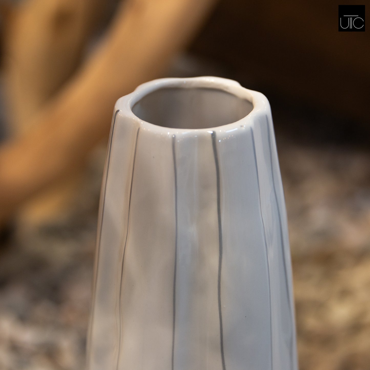 Celia Porcelain Crooked Pattern Vase