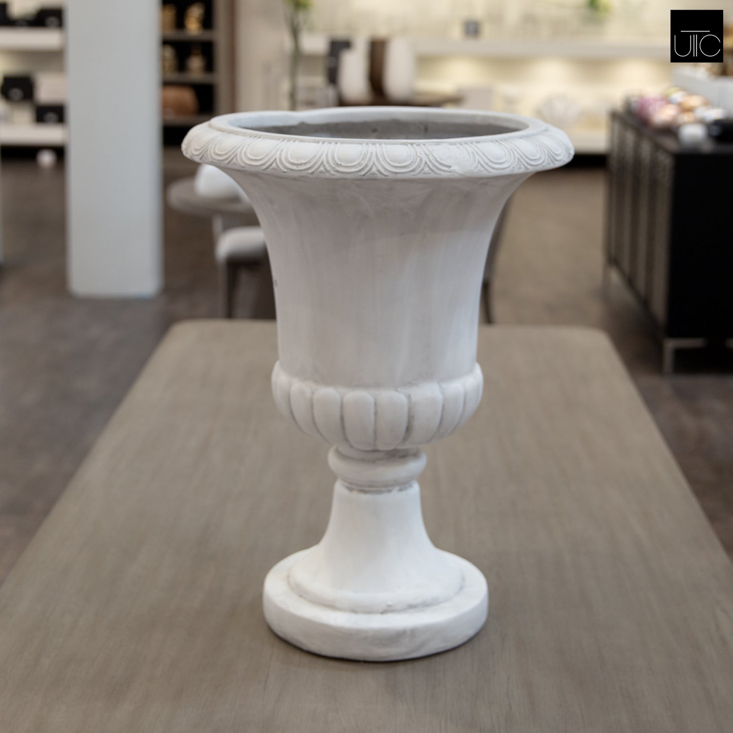 Klavdia Classical Pedestal Urn Planter with Decorative Rim