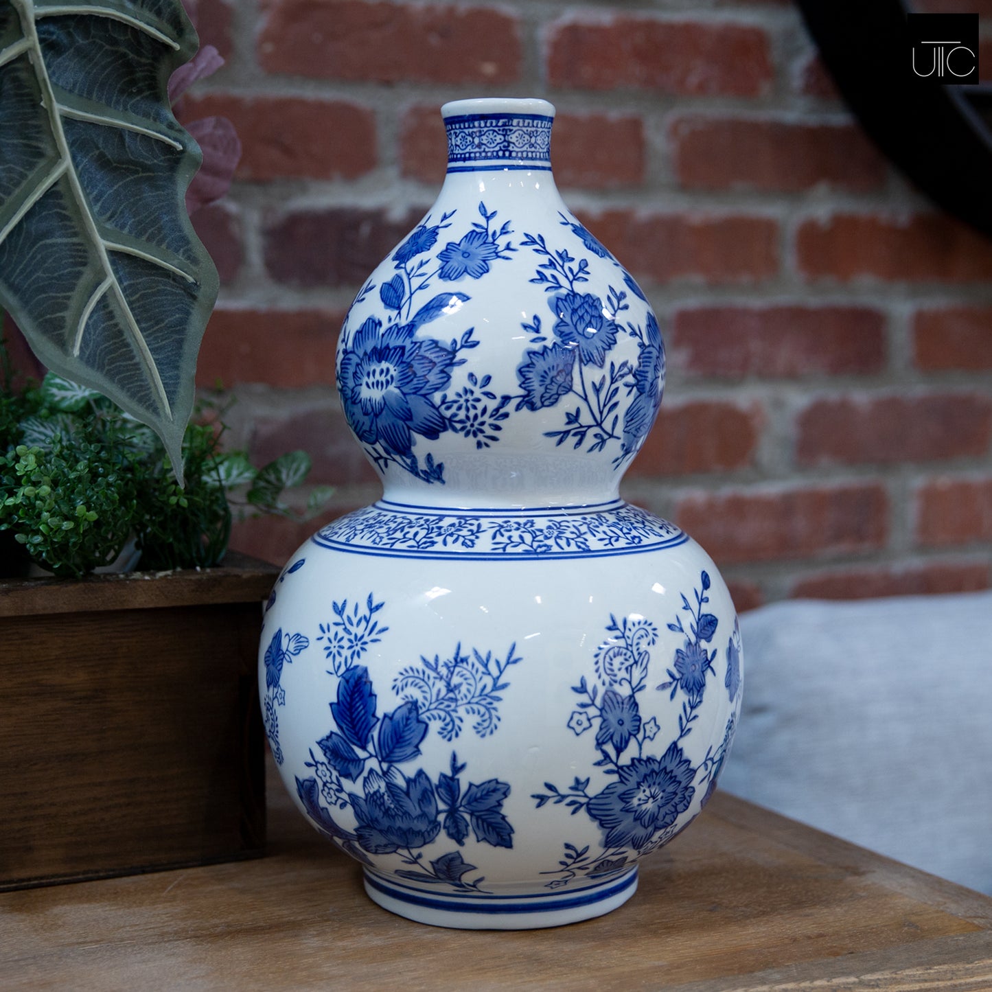 Ceramic Chinoiserie Ginger/Temple Jar Gloss Finish Blue&White-14.00"H