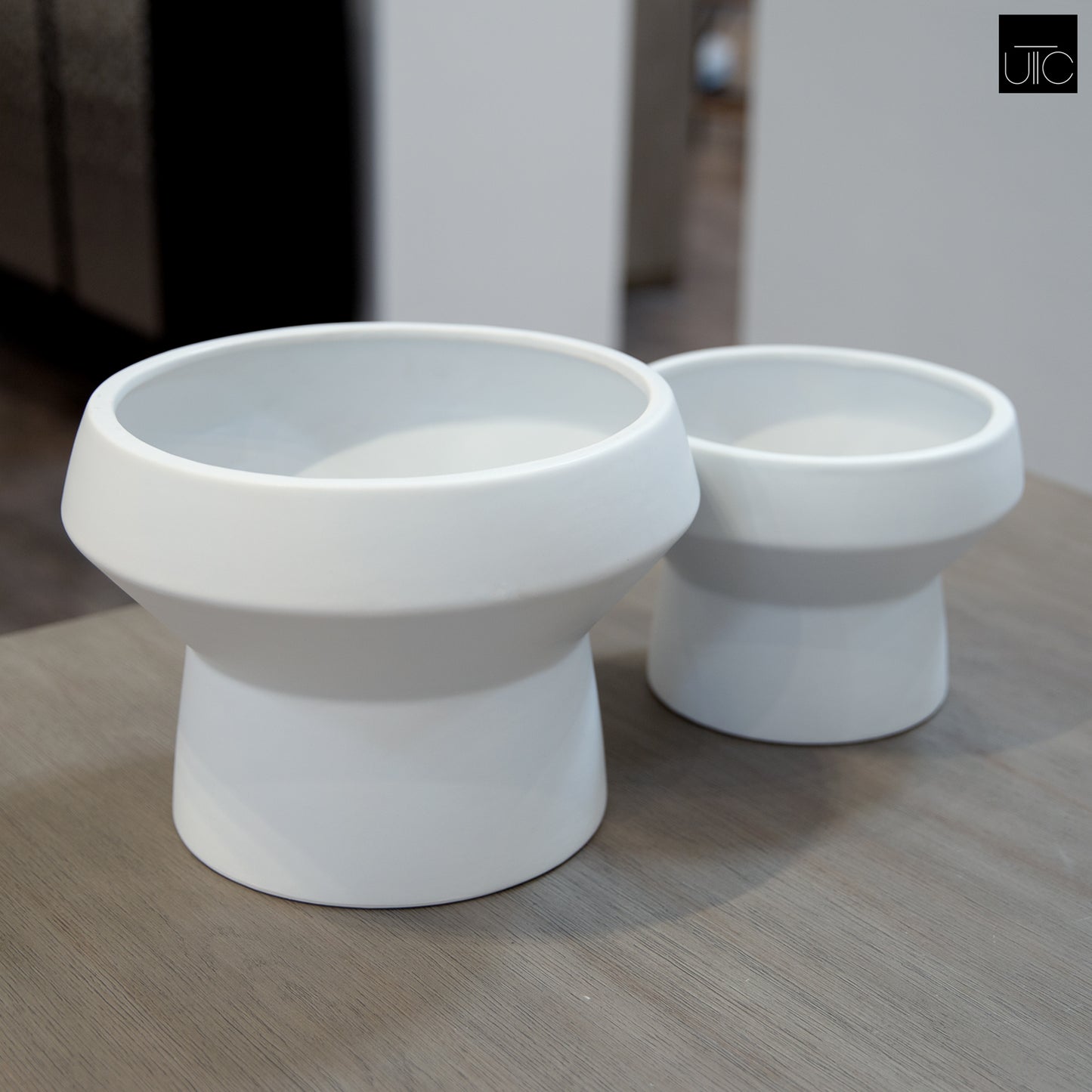 Roza Architectural Pedestal Ceramic Planter (Set of 2)