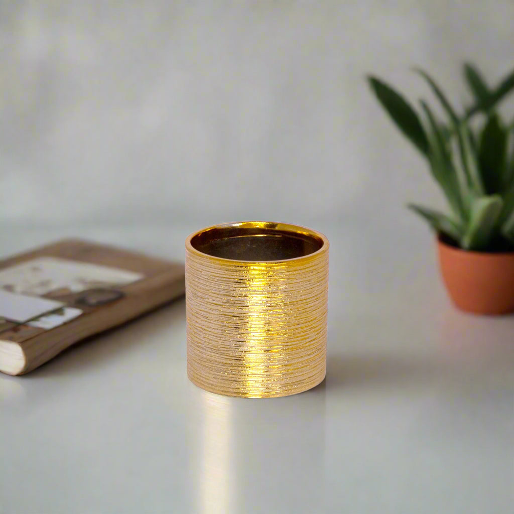 Gweyz Brushed Round Mini Vase in Gold
