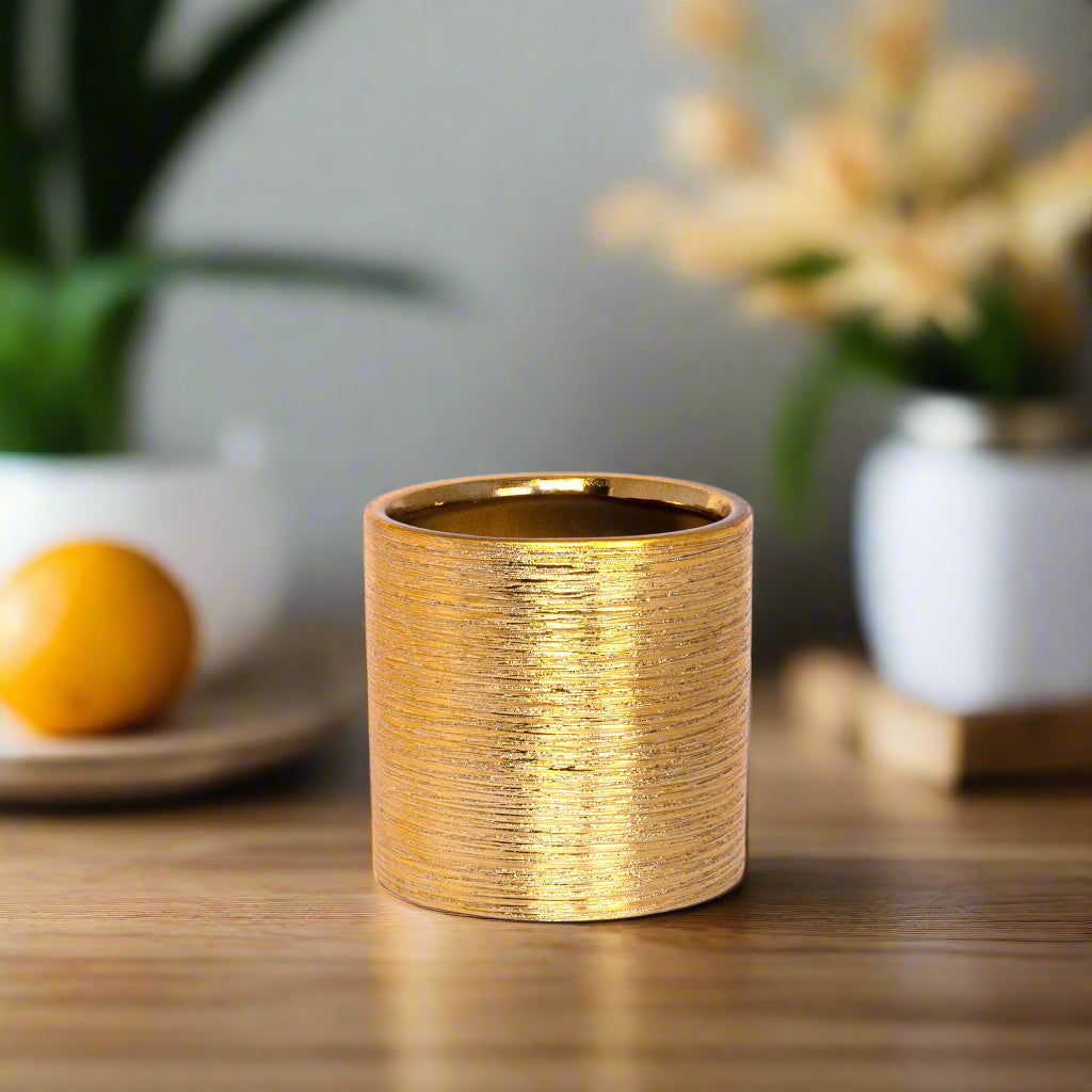 Gweyz Brushed Round Mini Vase in Gold