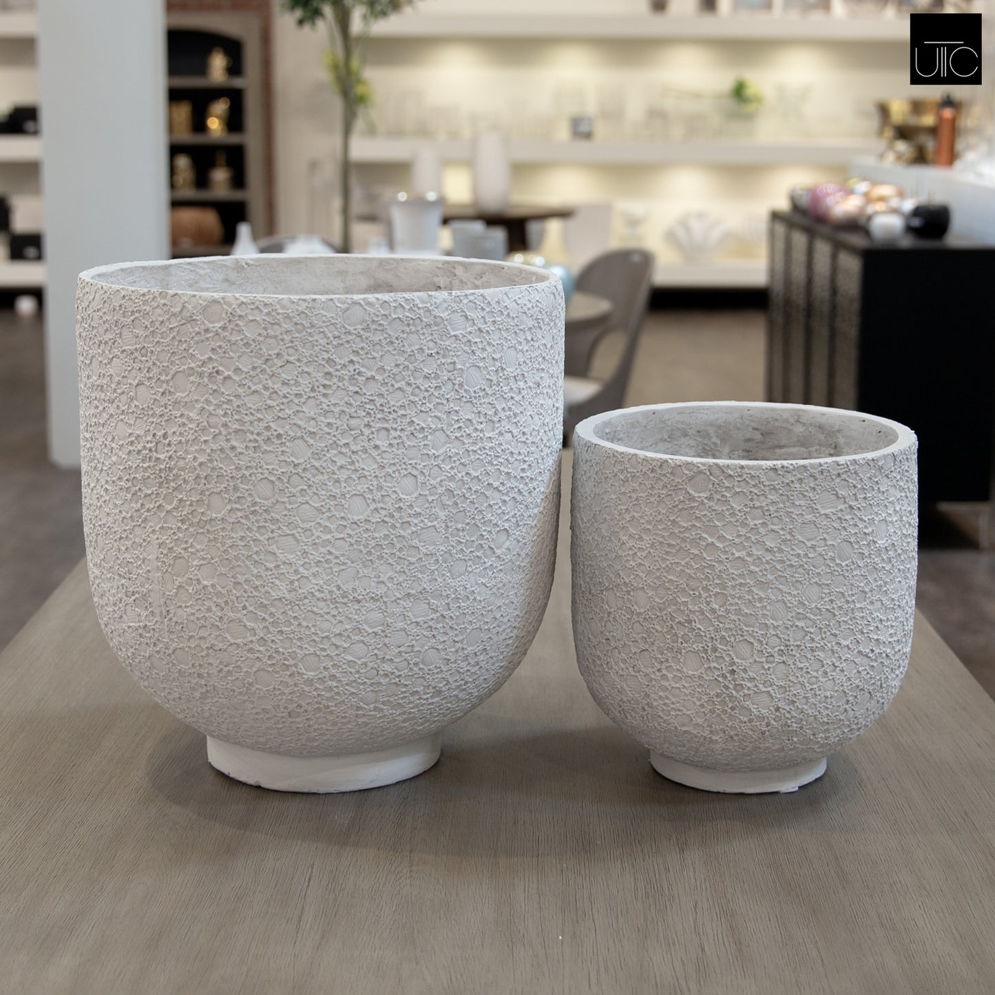 Irina Textured Cylinder Planters with Recessed Pedestal Base (Set of 2)