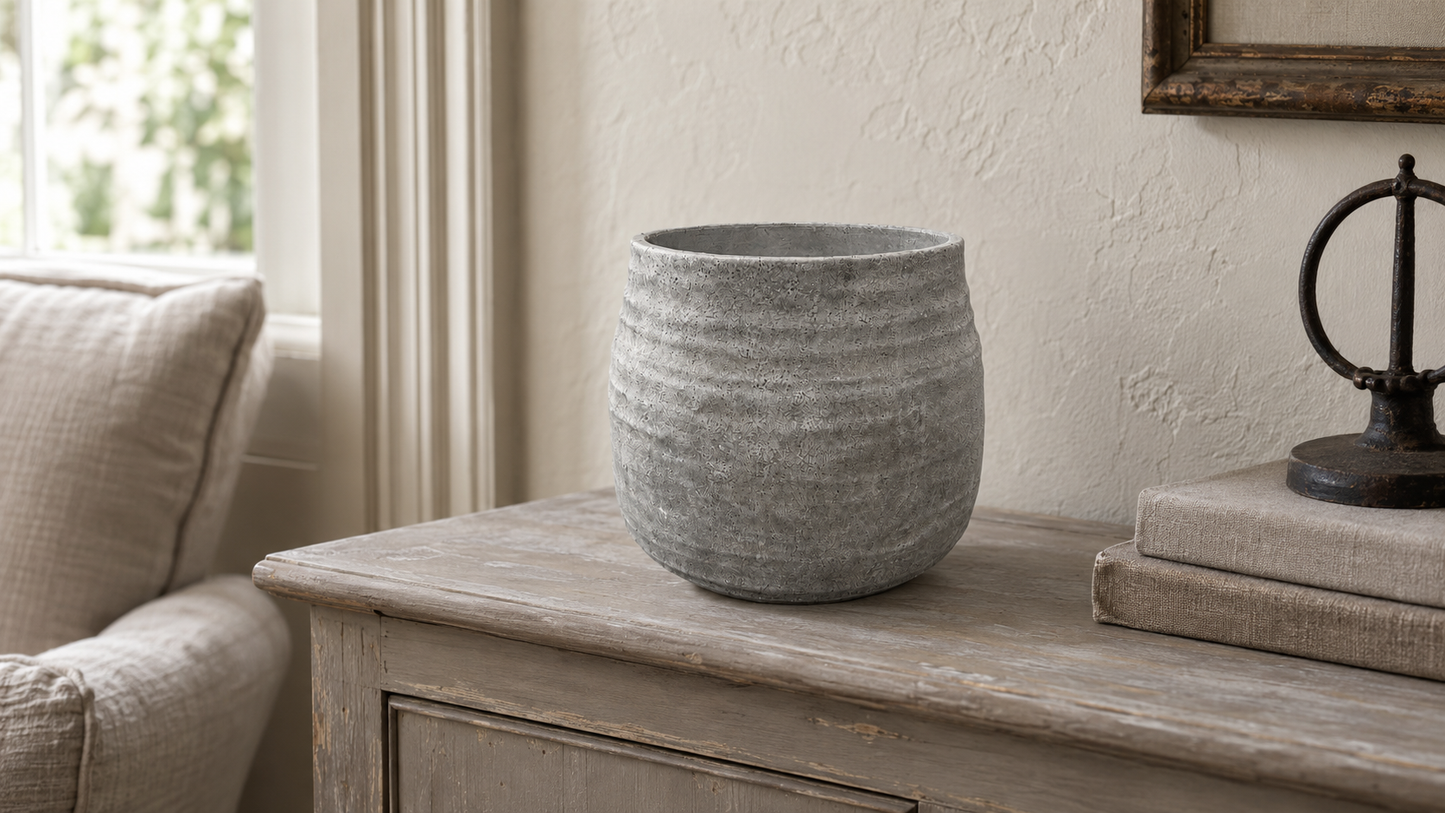 Larysa Ribbed Cement Planter