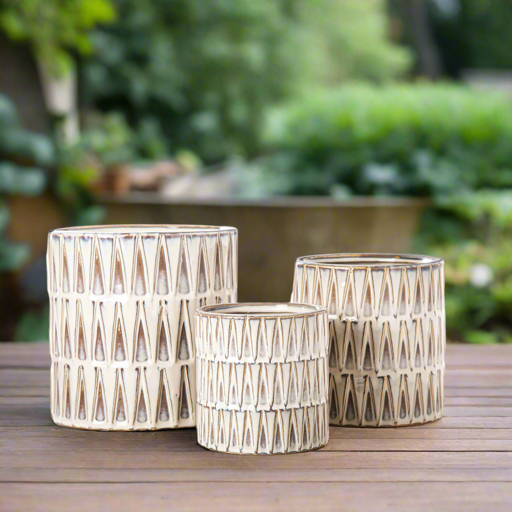 Ivaryn Distressed Ivory Planter Set (Set of 3)