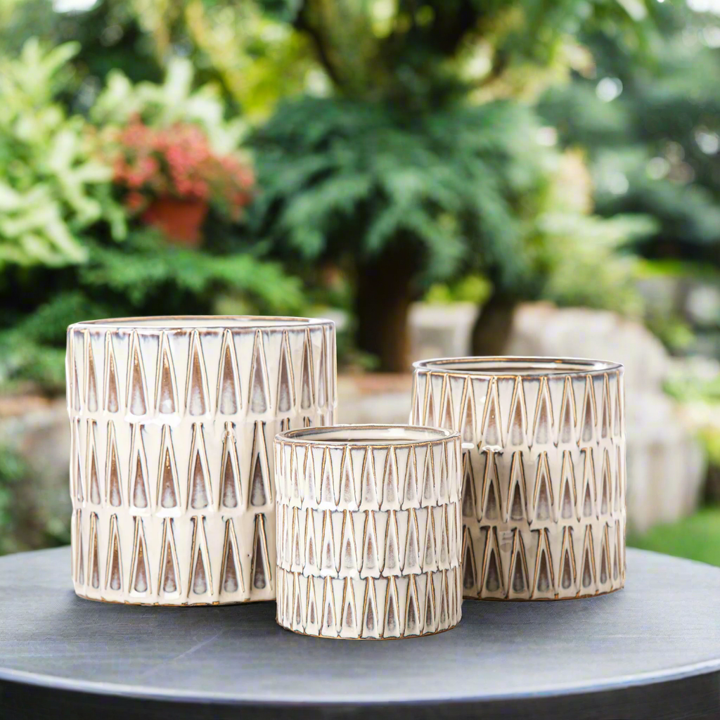 Floris Distressed Ivory Planter Set (Set of 3)