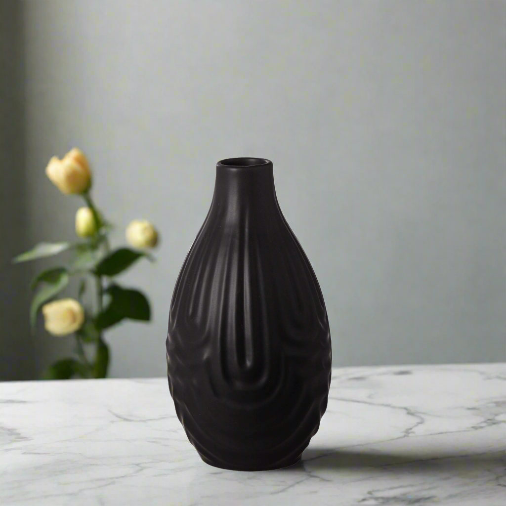 Moana Abstract Line Ceramic Vases